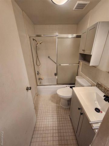 8200 Jefferson Avenue 1201, Detroit, MI 48214