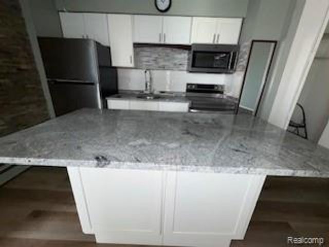 8200 Jefferson Avenue 1201, Detroit, MI 48214
