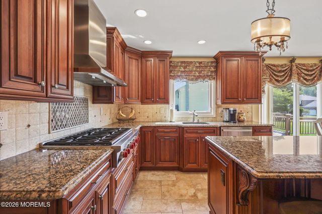 9 Nancy Road, Marlboro, NJ 07746