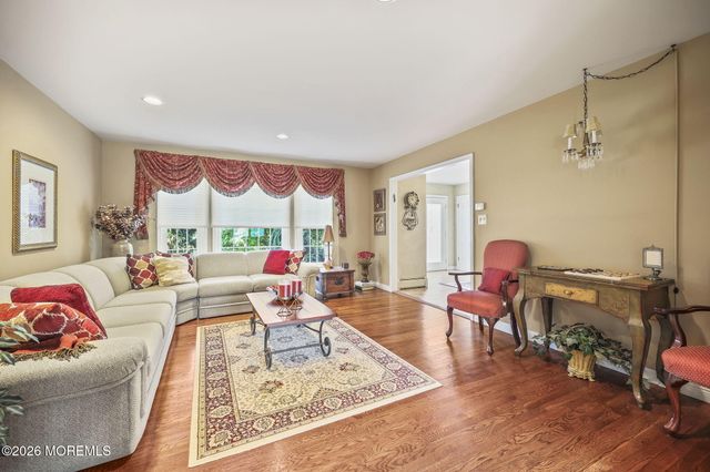 9 Nancy Road, Marlboro, NJ 07746