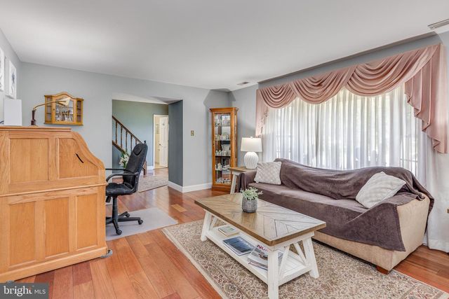 74 TWIN PONDS DR, Sewell, NJ 08080