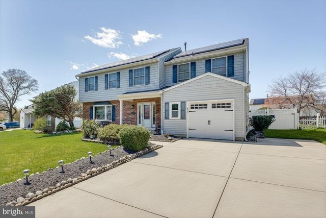 74 TWIN PONDS DR, Sewell, NJ 08080