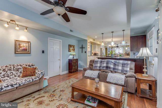 74 TWIN PONDS DR, Sewell, NJ 08080