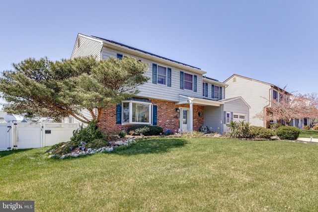 74 TWIN PONDS DR, Sewell, NJ 08080