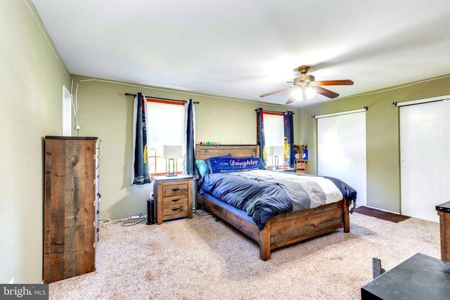 74 TWIN PONDS DR, Sewell, NJ 08080