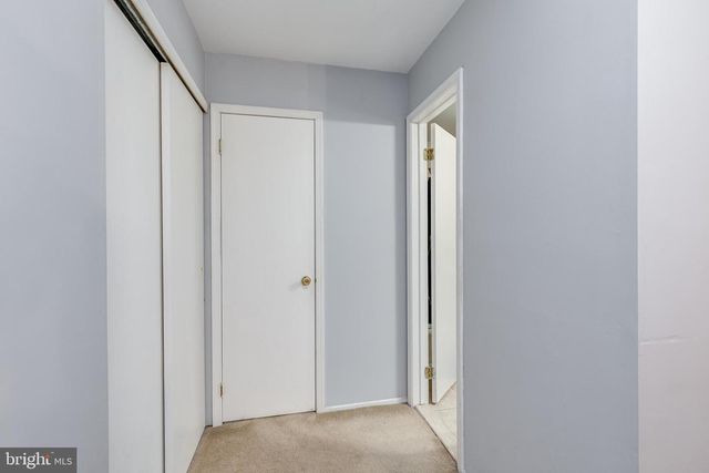 74 TWIN PONDS DR, Sewell, NJ 08080