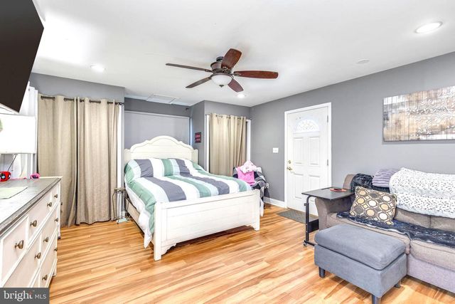 74 TWIN PONDS DR, Sewell, NJ 08080