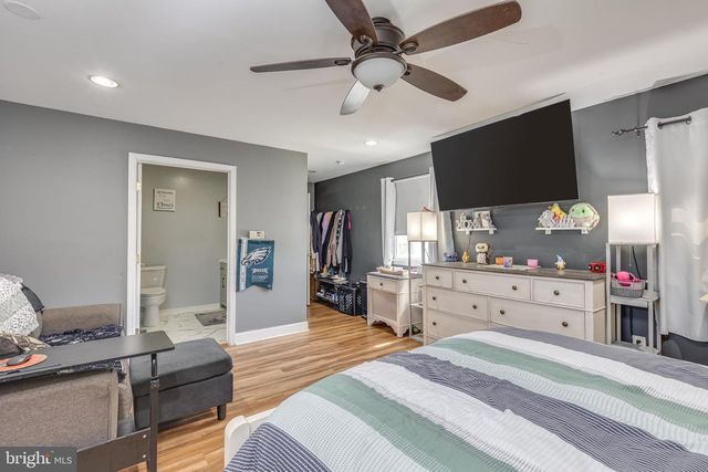 74 TWIN PONDS DR, Sewell, NJ 08080