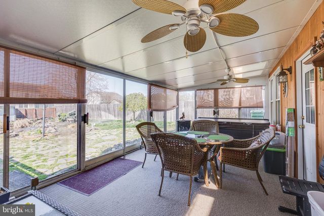 74 TWIN PONDS DR, Sewell, NJ 08080