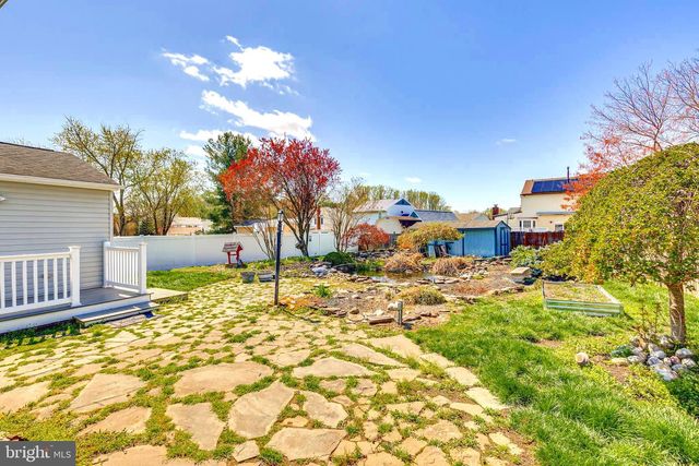 74 TWIN PONDS DR, Sewell, NJ 08080