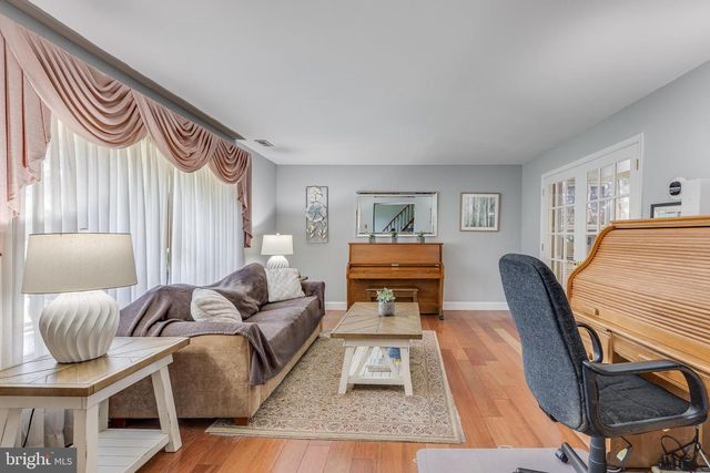 74 TWIN PONDS DR, Sewell, NJ 08080