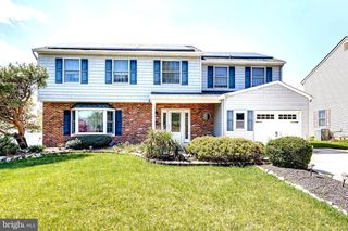 74 TWIN PONDS DR, Sewell, NJ 08080