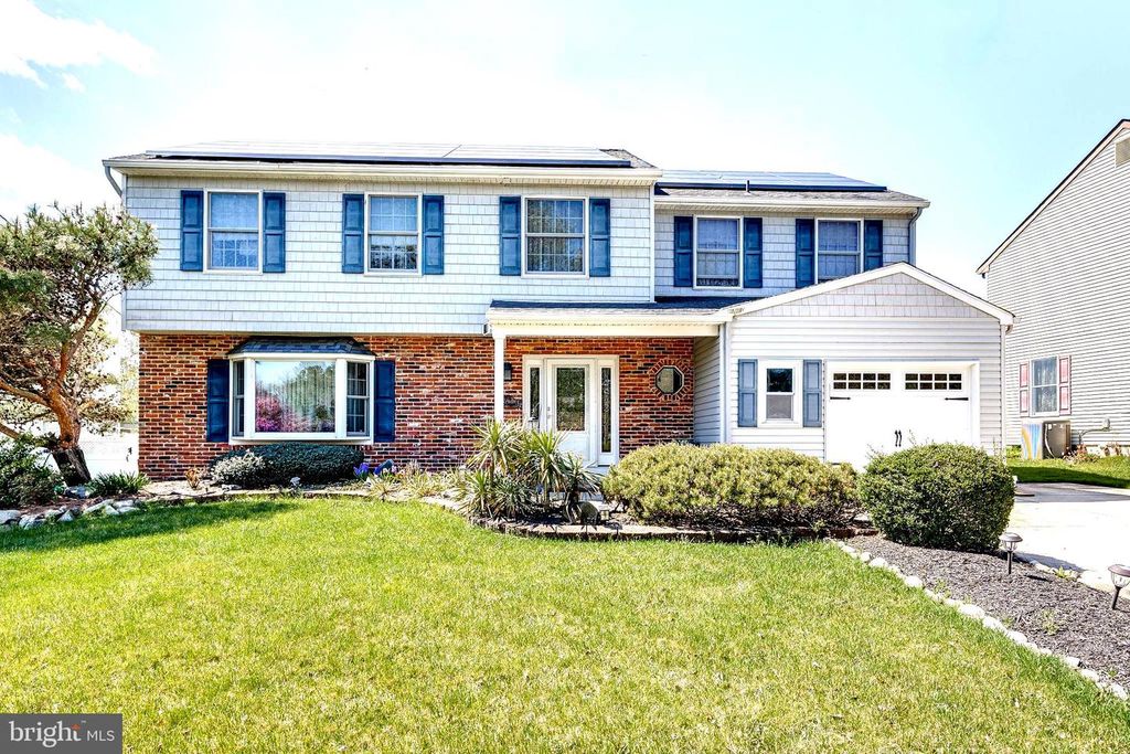 74 TWIN PONDS DR, Sewell, NJ 08080
