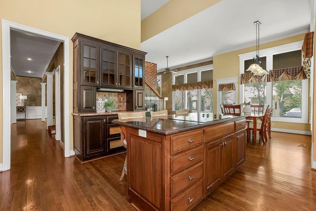 14400 Grant Street, Overland Park, KS 66221