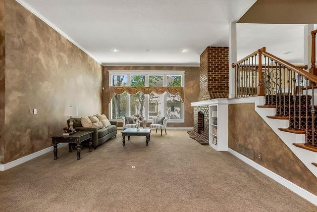 14400 Grant Street, Overland Park, KS 66221