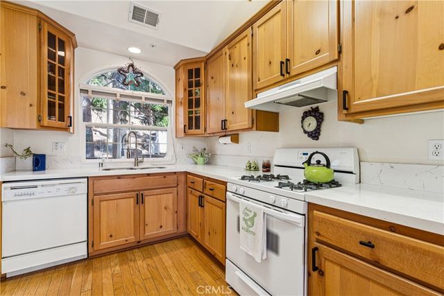305 Summit Road, Lake Arrowhead, CA 92352