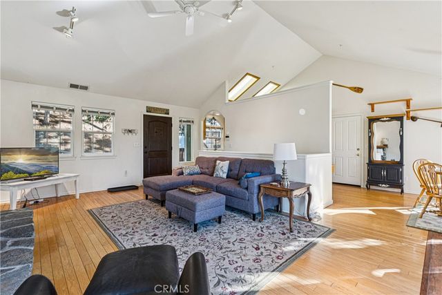 305 Summit Road, Lake Arrowhead, CA 92352