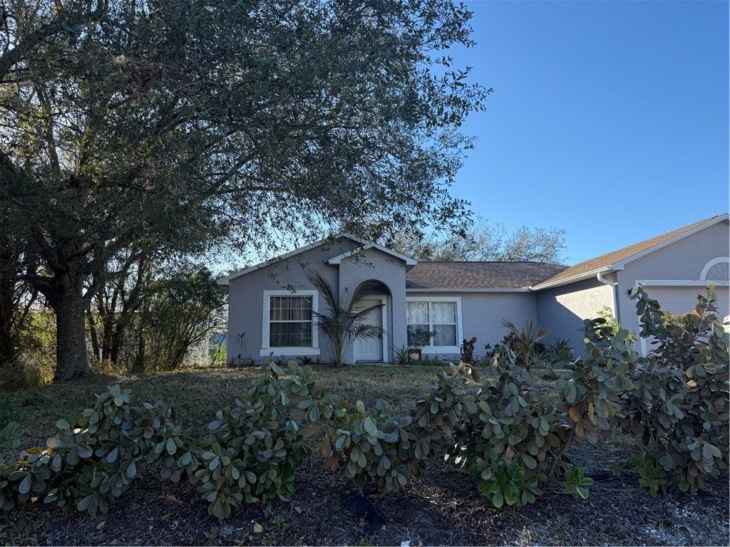 8215 W 98th Avenue, Vero Beach, FL 32967