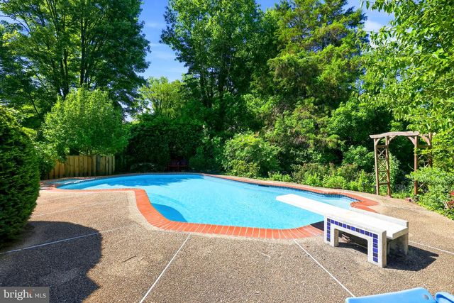 8578 BRICKYARD RD, Potomac, MD 20854