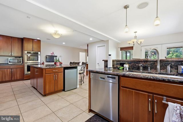 8578 BRICKYARD RD, Potomac, MD 20854