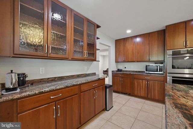 8578 BRICKYARD RD, Potomac, MD 20854