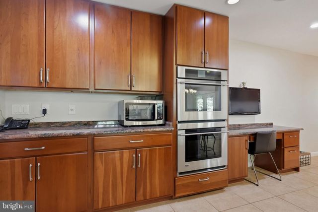 8578 BRICKYARD RD, Potomac, MD 20854
