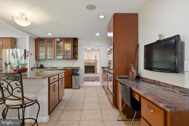 8578 BRICKYARD RD, Potomac, MD 20854