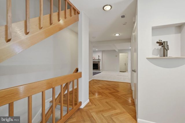 8578 BRICKYARD RD, Potomac, MD 20854