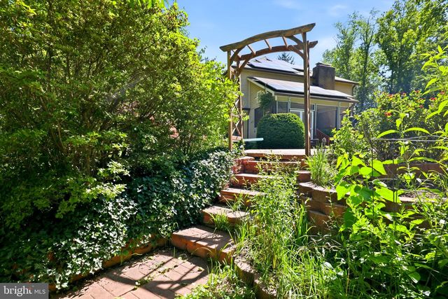 8578 BRICKYARD RD, Potomac, MD 20854