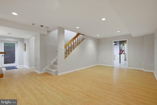 8578 BRICKYARD RD, Potomac, MD 20854
