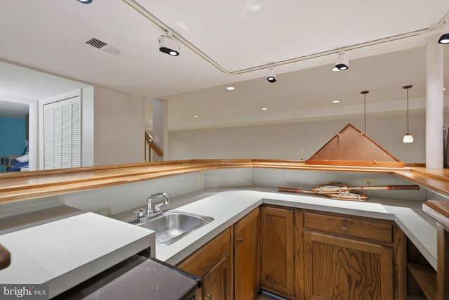 8578 BRICKYARD RD, Potomac, MD 20854