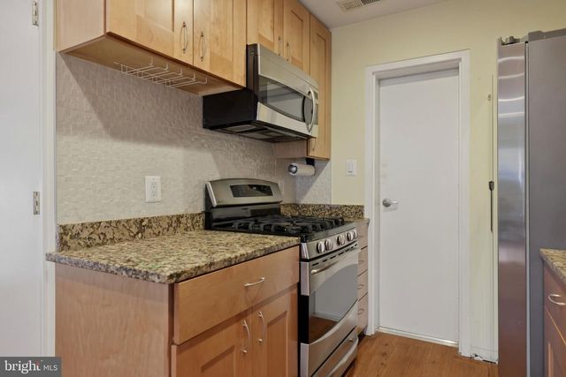 8578 BRICKYARD RD, Potomac, MD 20854