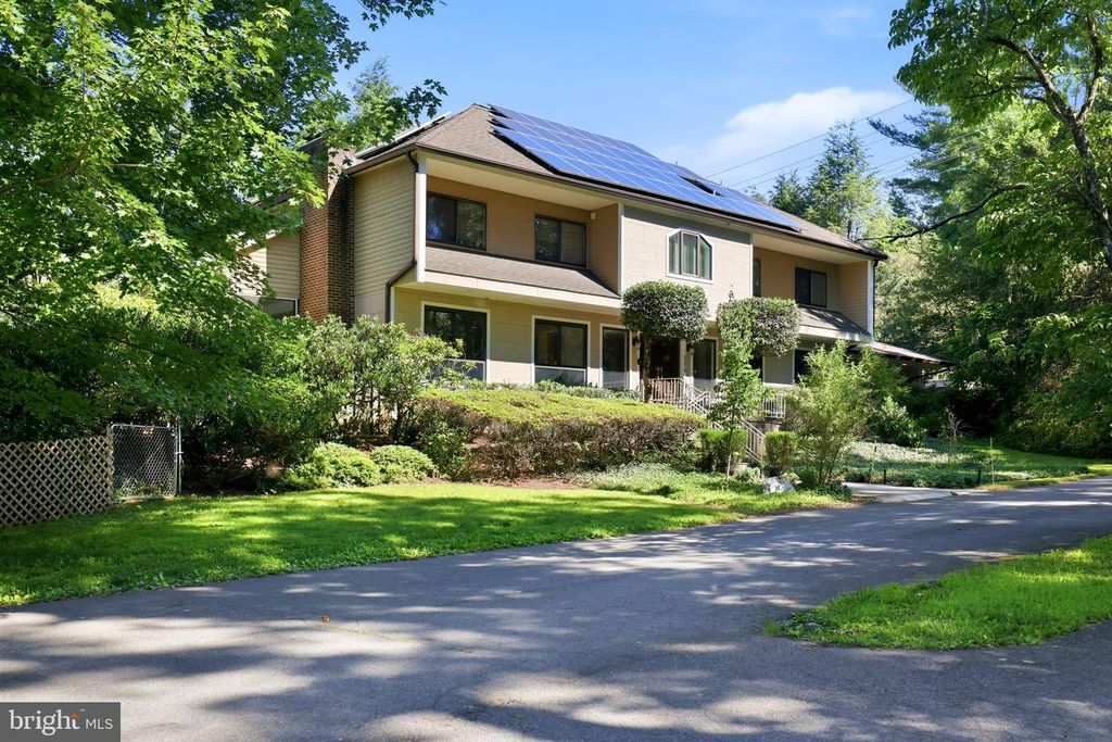 8578 BRICKYARD RD, Potomac, MD 20854