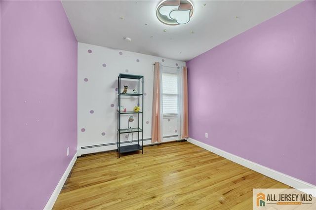 165 Crescent Avenue, Woodbridge Proper, NJ 07095