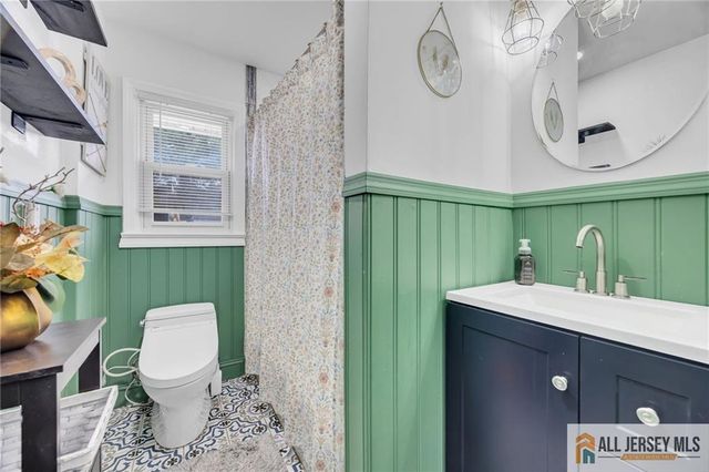 165 Crescent Avenue, Woodbridge Proper, NJ 07095