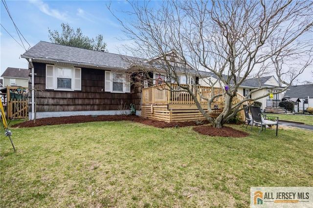 165 Crescent Avenue, Woodbridge Proper, NJ 07095