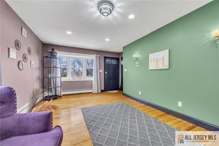 165 Crescent Avenue, Woodbridge Proper, NJ 07095