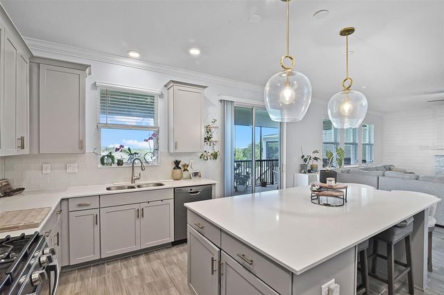 1123 DORA PARC LANE, Mount Dora, FL 32757