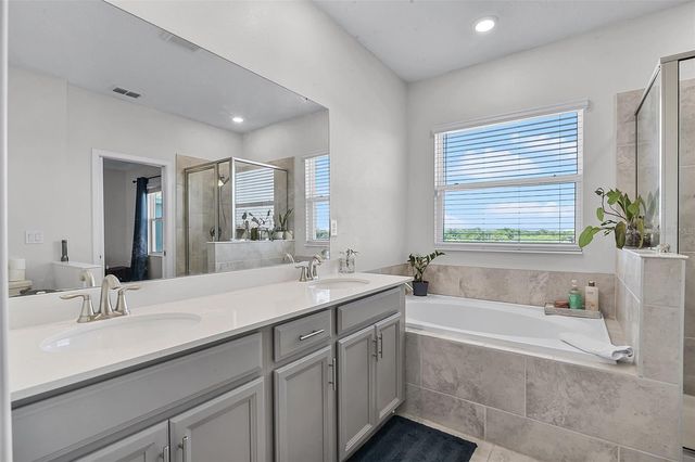 1123 DORA PARC LANE, Mount Dora, FL 32757