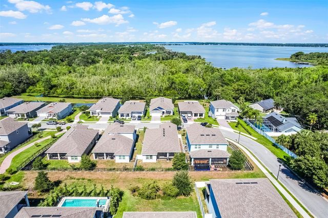 1123 DORA PARC LANE, Mount Dora, FL 32757