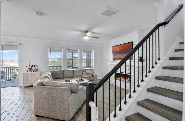 1123 DORA PARC LANE, Mount Dora, FL 32757