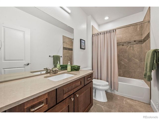 8577 Holman Circle, Arvada, CO 80005