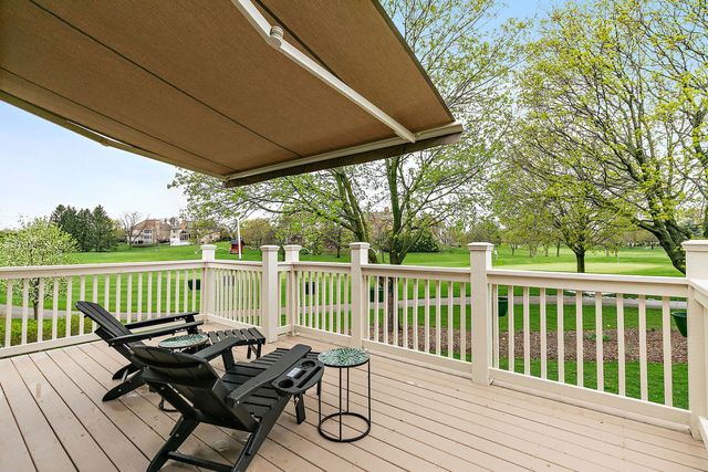 3 Sunvalley Court, Lake In The Hills, IL 60156