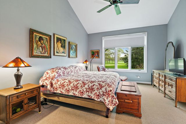 3 Sunvalley Court, Lake In The Hills, IL 60156