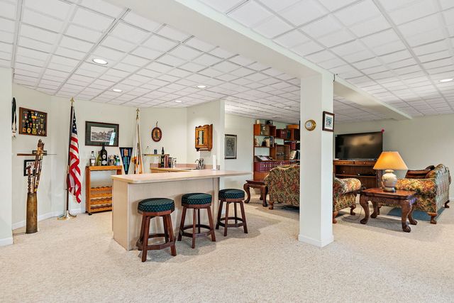 3 Sunvalley Court, Lake In The Hills, IL 60156
