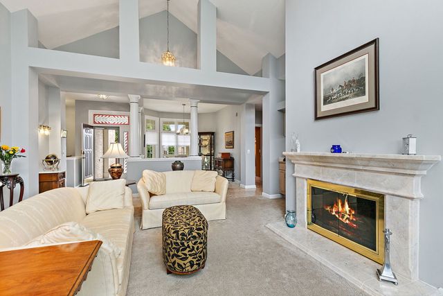 3 Sunvalley Court, Lake In The Hills, IL 60156