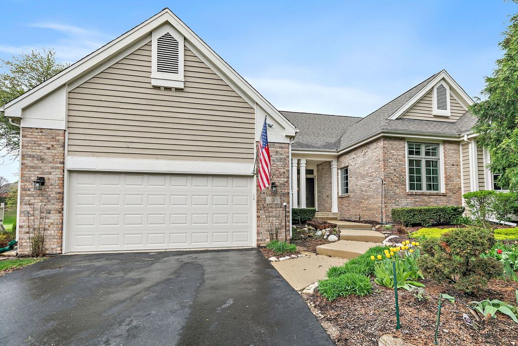 3 Sunvalley Court, Lake In The Hills, IL 60156