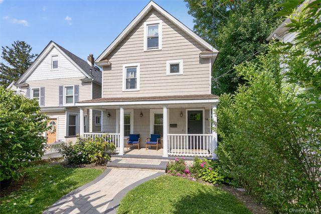 96 School Street, Oyster Bay, NY 11771