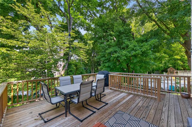 96 School Street, Oyster Bay, NY 11771