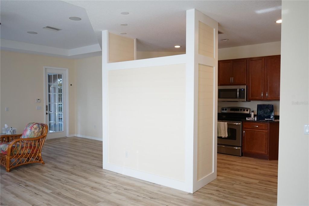 Image 12 of property listing at 201 SUNSET CREST COURT, Apollo Beach, FL 33572